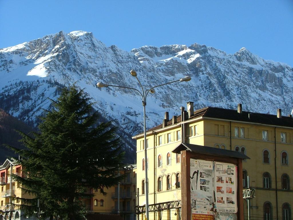 Hotel Sommeiller Bardonecchia Exteriör bild